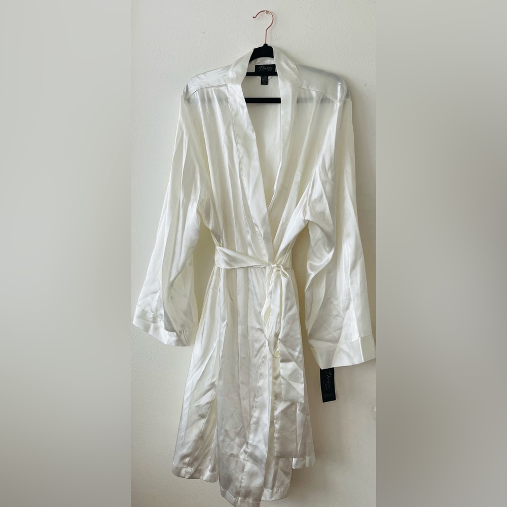 Thalia Sodi satin sleep robe, Ivory XL/XXL